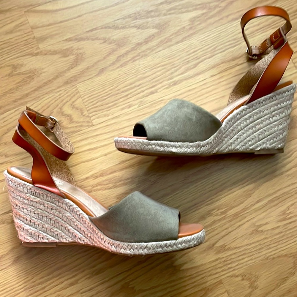 Old navy wedge sandals